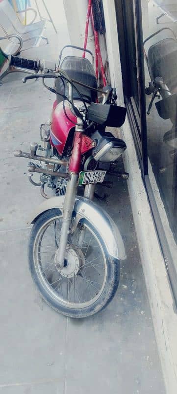 Honda 70 CD for sale good condition 10/10    +92 345 0305078 3