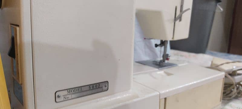 Janome sewing machine 5002 3