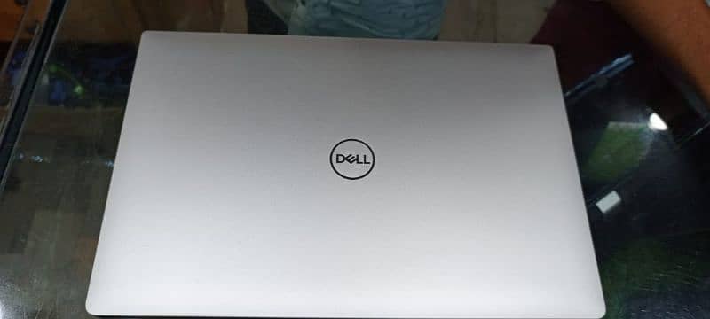 Dell precision 5530 i7 8th Gen 5