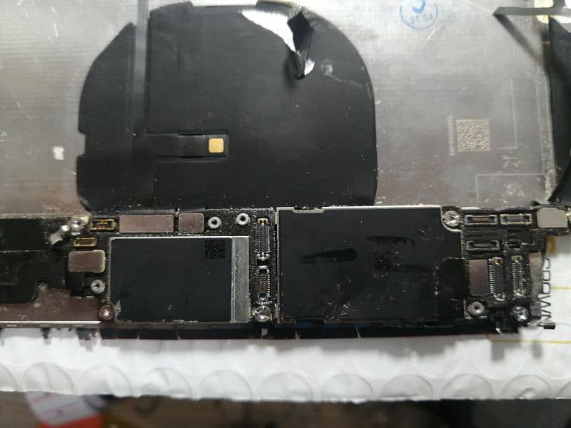 iphone XR board hai 0