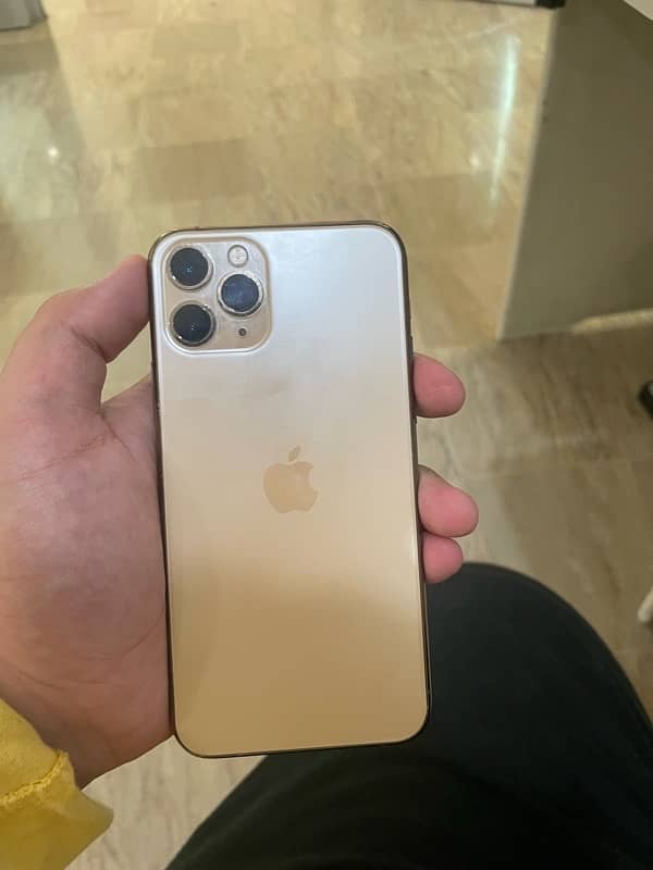 iPhone 11 Pro 4