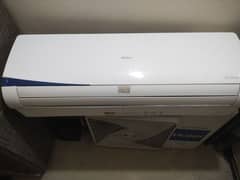 Haier 1.5 Ton DC inverter Heat and Cool