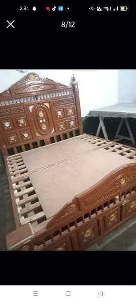 taali wooden bed almost new less used 2