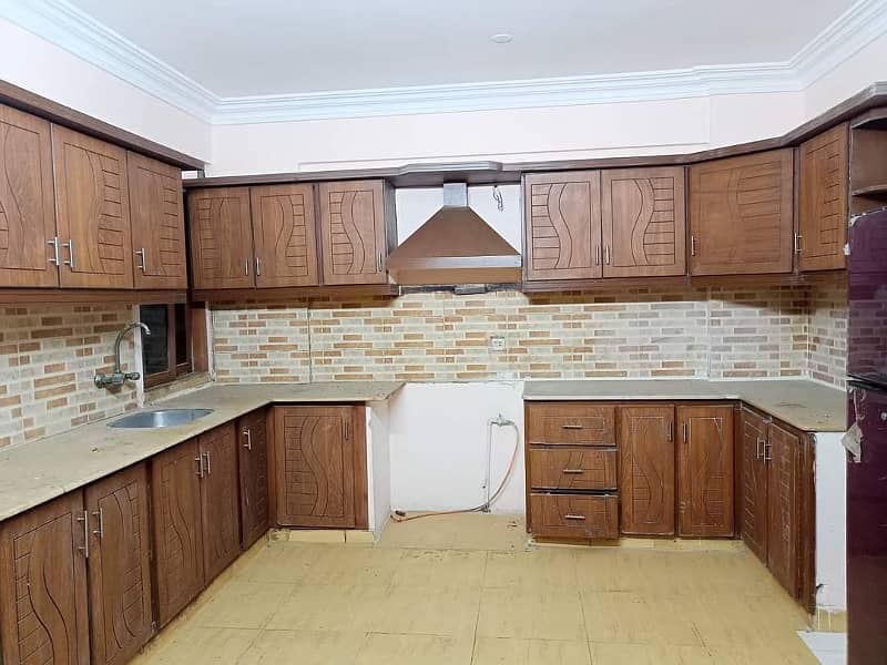 4 Bed Drowning Dining Fully Renovated Good Location 11