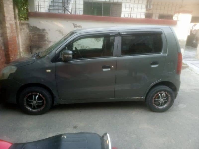 Suzuki Wagon R 2014 12