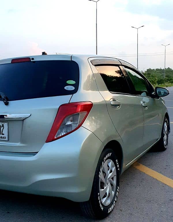 Toyota Vitz 3