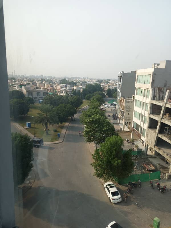 FOR RENT VERY REASONABLE PRICE 1 BED ROOM FUL FURNISHED APARTMENT SECTOR C BAHRIA TOWN LAHORE 13