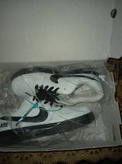 Brand New Premium Sneakers 41/7size