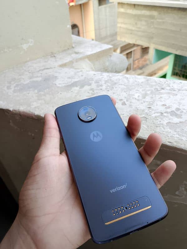 moto z4 0