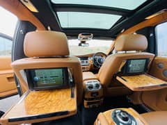 Car rental /RANGE Rover/Rent a car/GMC Limo/land cruiser /v8/Guards