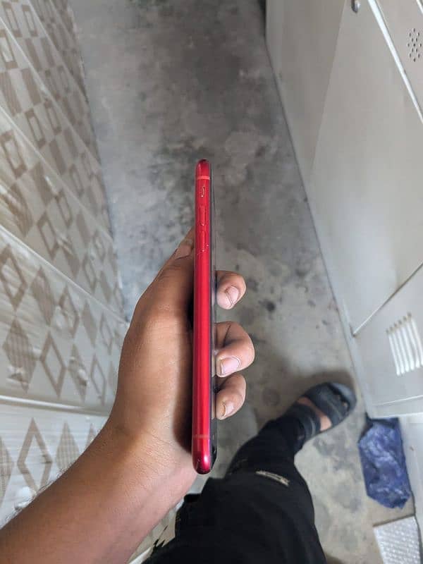 iphone XR PTA Approved 64gb totally original just miner dut see in pic 1