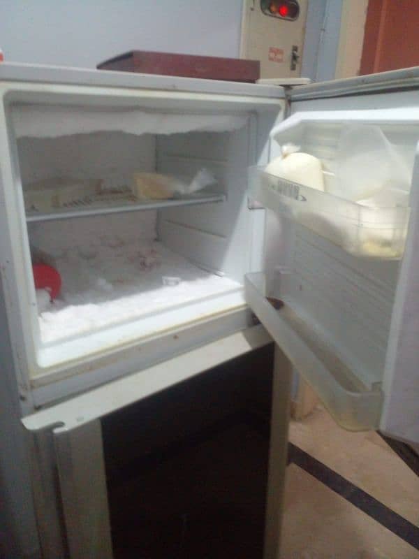 Dawlance refrigerator for sale 4