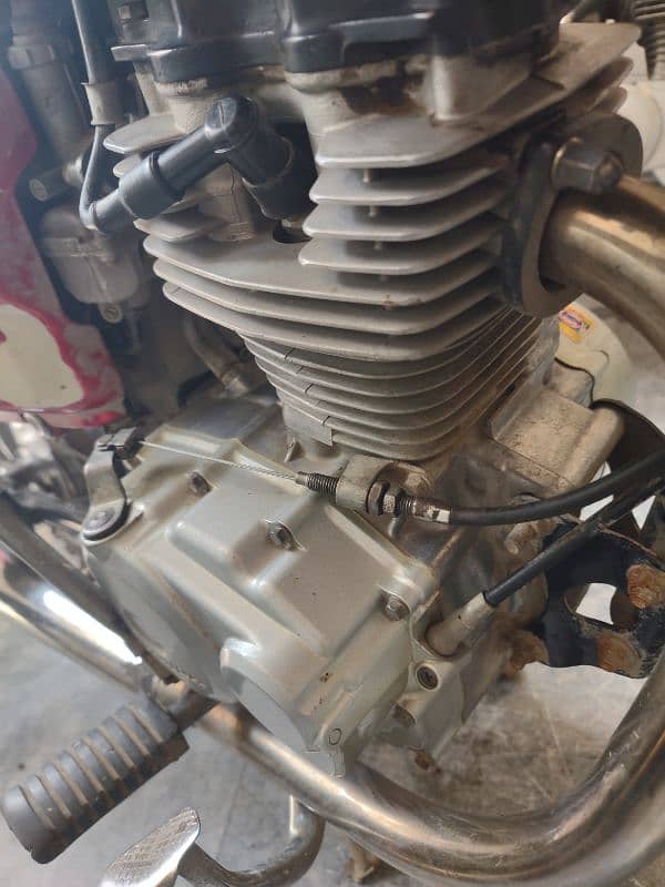 Honda 125 Genuine 1