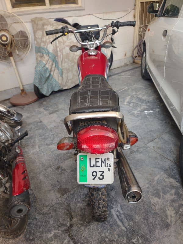 Honda 125 Genuine 4