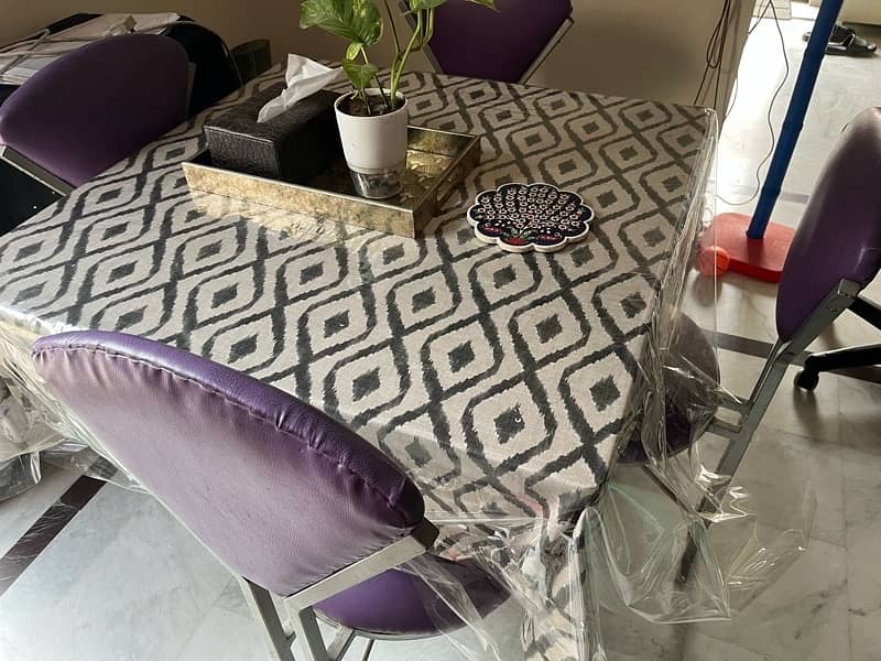 Fancy Dining Table with Glass Top 1