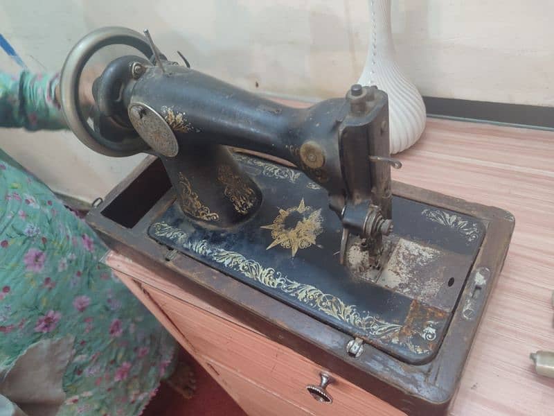 British Puff sewing machine 2