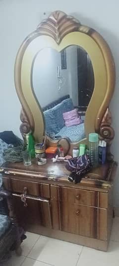 dressing table