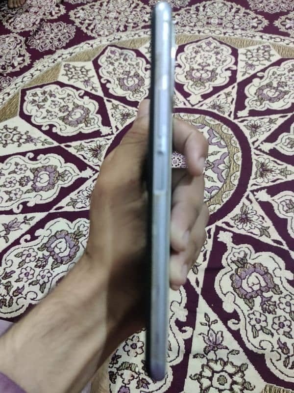 Vivo y20 4/64 good condition 1