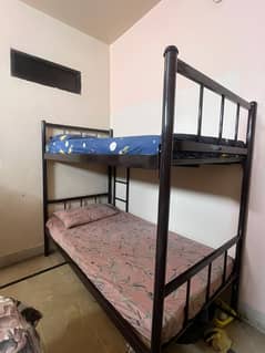 Good condition Bunk bed for sale - bunkbed without matteress