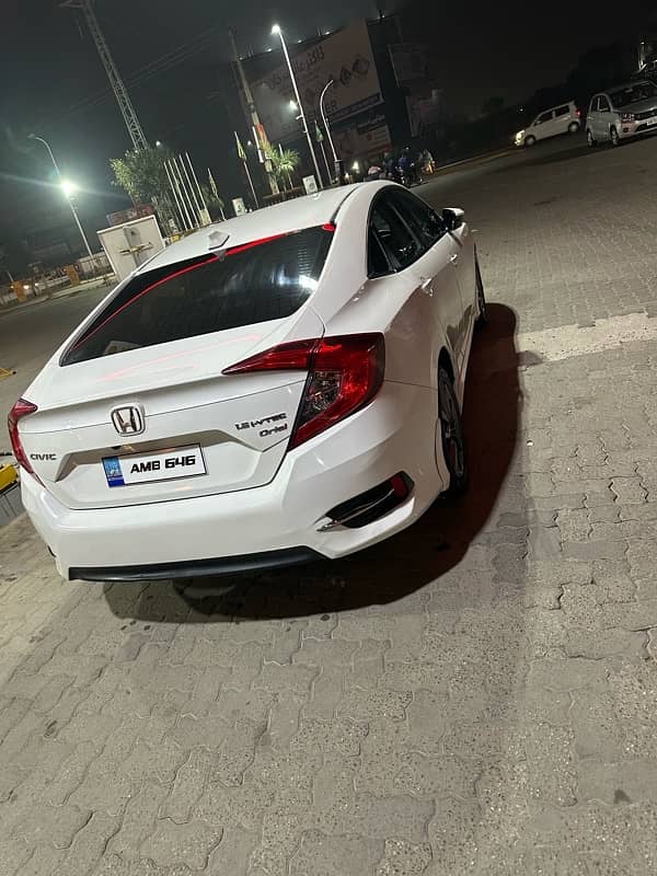 Honda Civic Oriel 2018 9