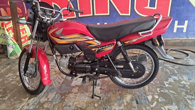 HONDA/PRIDER/RED 3