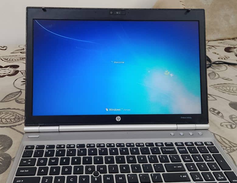 Elite notebook core i5 vPro fifth Gen 3