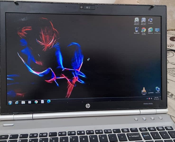 Elite notebook core i5 vPro fifth Gen 4