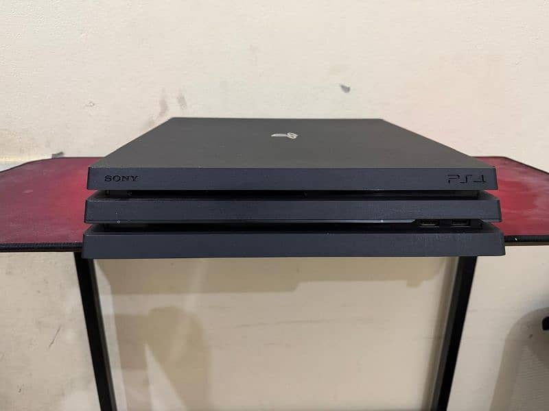 PS4 pro 1 tb 0