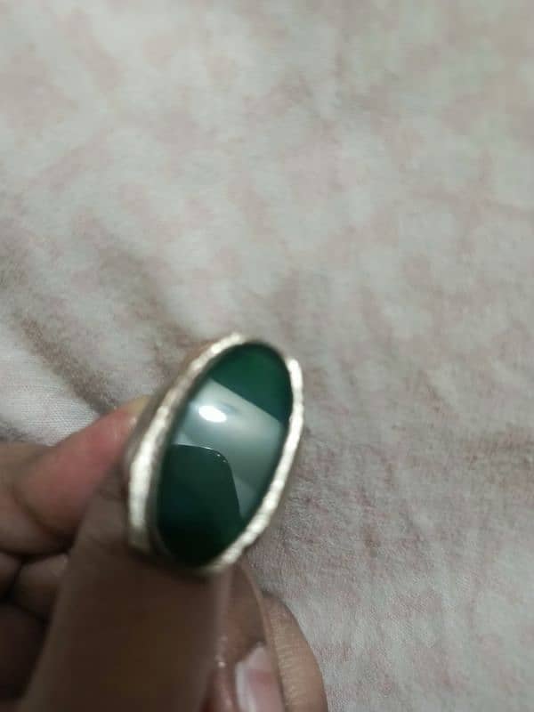 urgent sale original aqeeq stone chandi ring 8