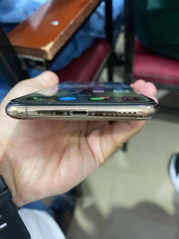 iphone 11 pro max Dual PTA approved 3