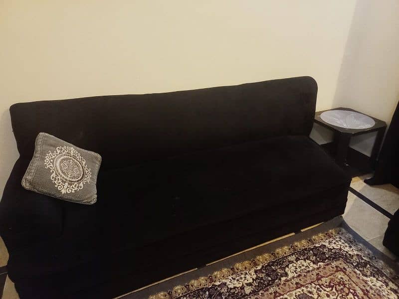 Sofa set brown in colour excellent condition 0