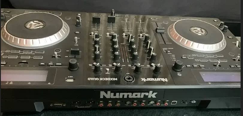 Numark Mixdeck Quard 0