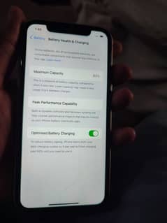 Iphone 11 white colour  64gb jv with box