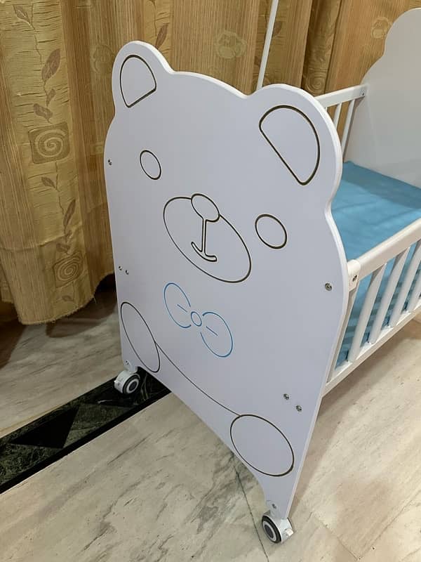 baby wooden cot 0