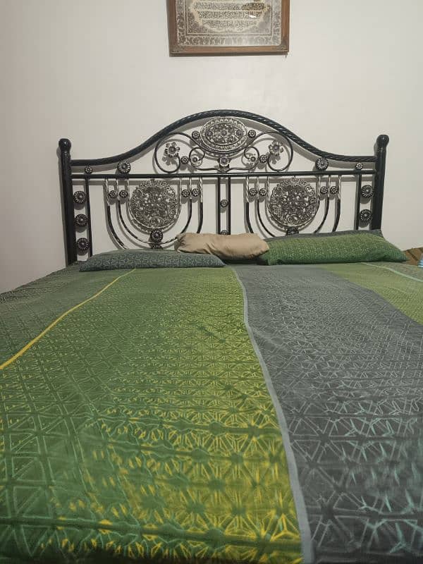 iron rod bed frame king sized 3