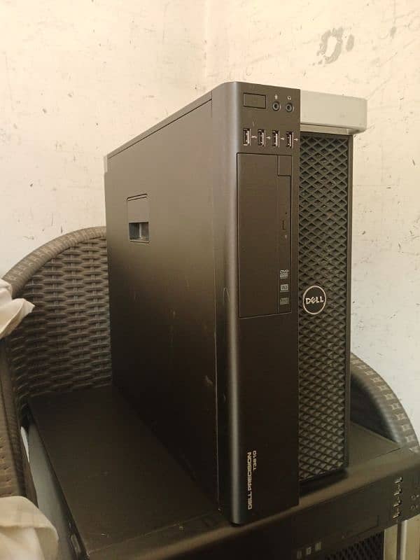 Dell T3610/Quadro K4200/16GB Ram/256GB SSD 1