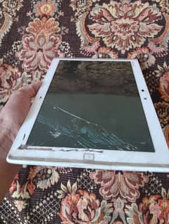 tablet for sale screen broken Baki ok in less price only only 6k