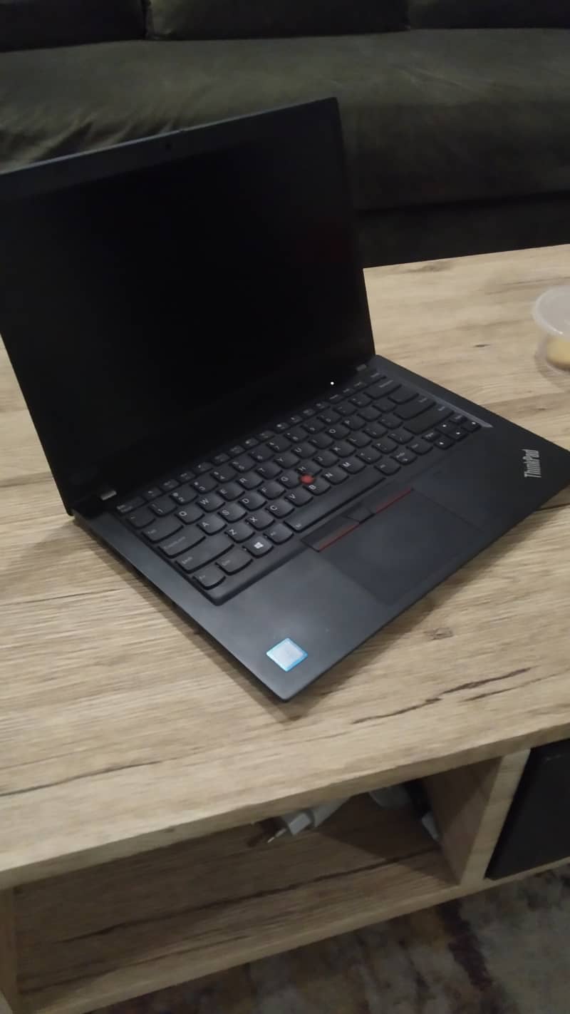 Lenovo thinkpad T490 i7 8th generation 1