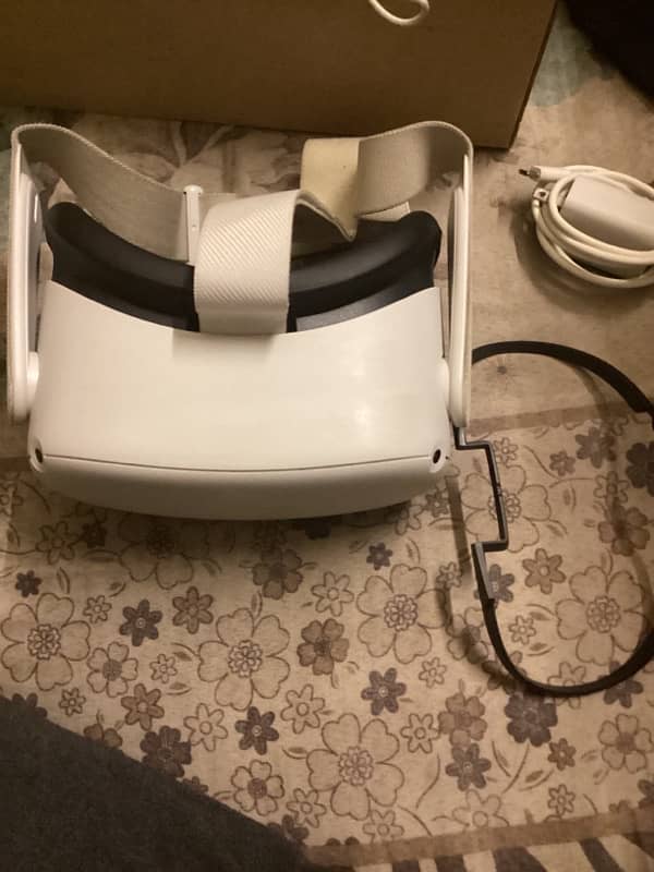 Oculus Quest 2 10/10 urgent sale 4