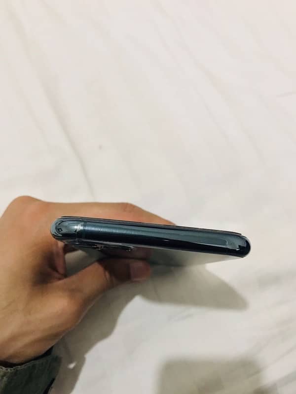 iPhone 11 pro max 2