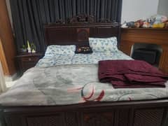 Bed set / king size bed / dinning table / 6 seater dinning / for sale