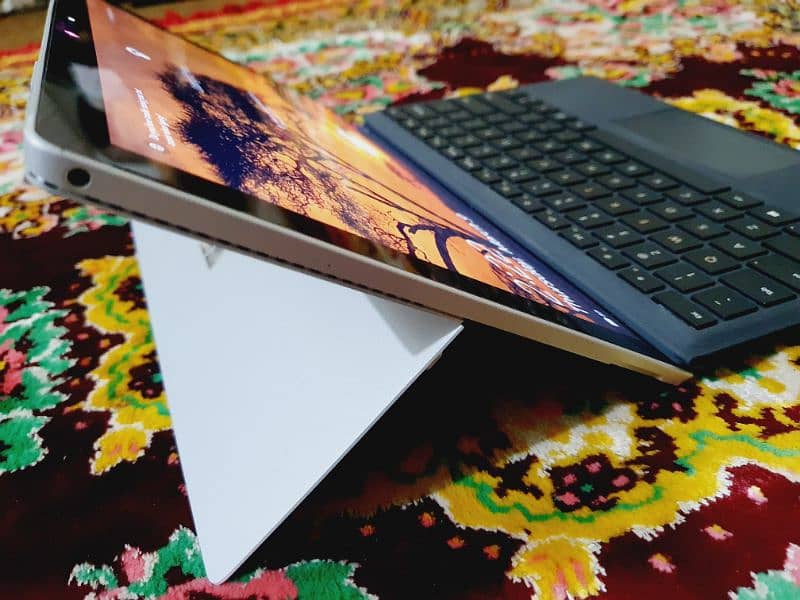 Microsoft Surface pro 4 smart and Beautiful laptop For sale 3