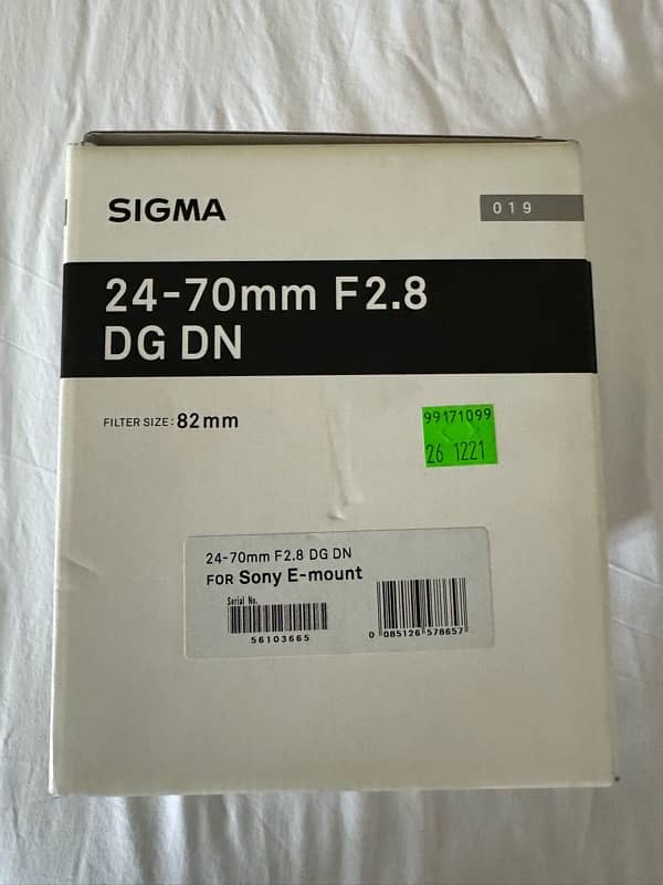 Like New Sigma 24 - 70 mm F 2.8 ART lens for sony 0