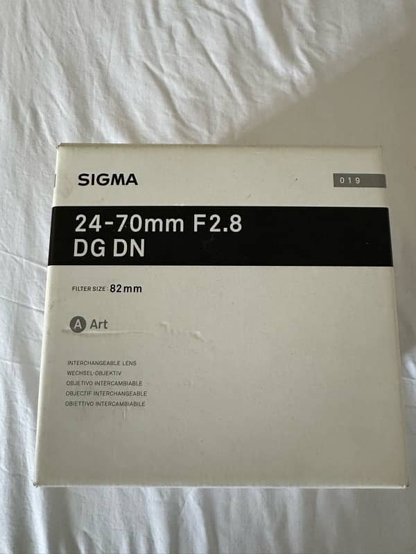 Like New Sigma 24 - 70 mm F 2.8 ART lens for sony 1