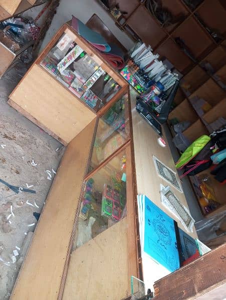 shop counter in very good condition 1