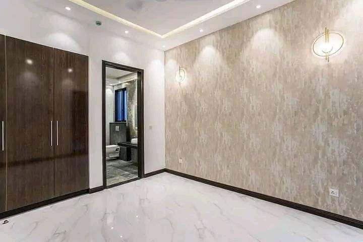 1 kanal Full House Is Available For Rent In DHA Phase 5 Lahore At Super Hot Location. 3