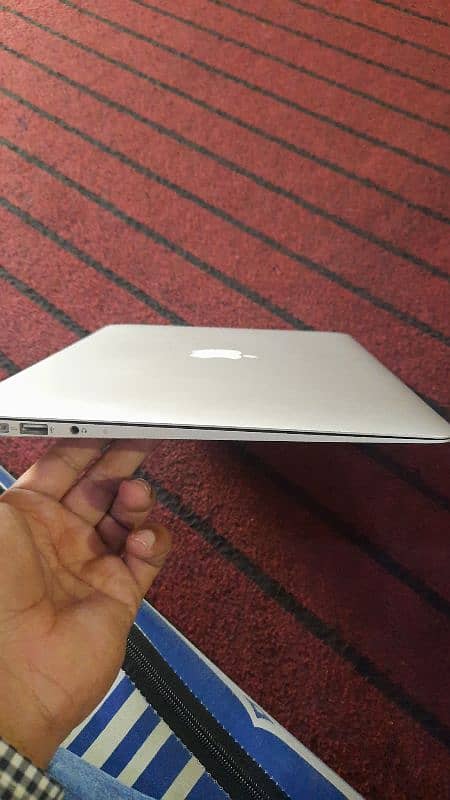 MAC BOOK AIR 2014 1