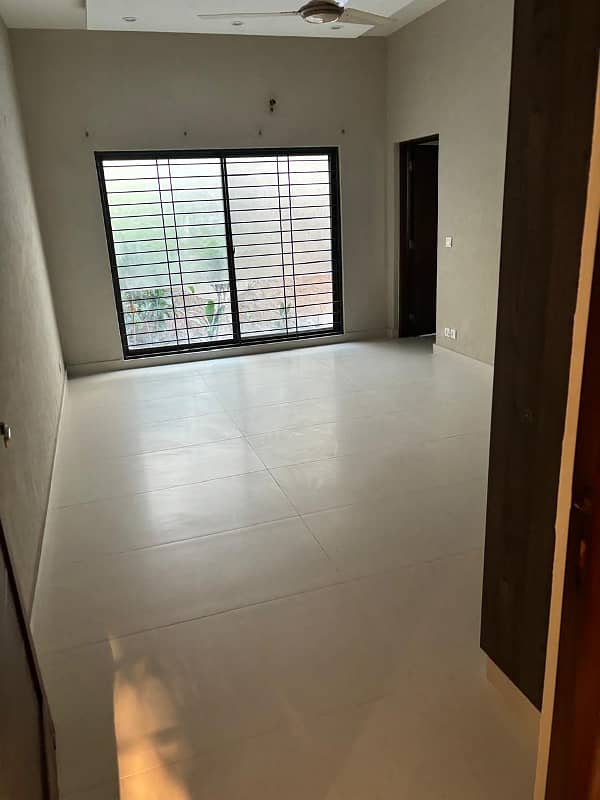 Topnotch Location 1 Kanal 5 Bedroom Full House Modern Design House For Rent In Dha Phase 4 Lahore 9