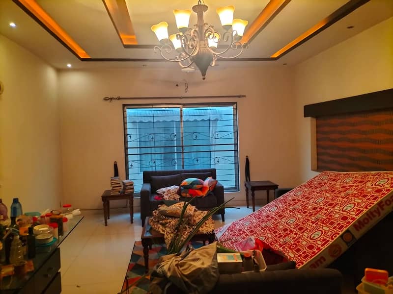 1 KINAL UPPER PORTION AVAILABLE FOR RENT IN VALANCIA HOUSING SOCIETY BLOCK 3