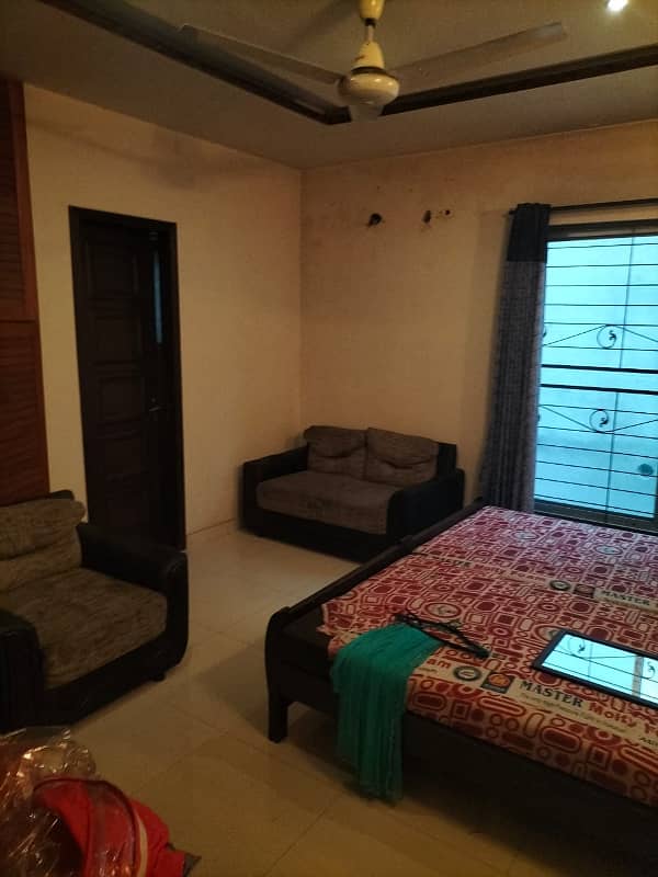 1 KINAL UPPER PORTION AVAILABLE FOR RENT IN VALANCIA HOUSING SOCIETY BLOCK 7